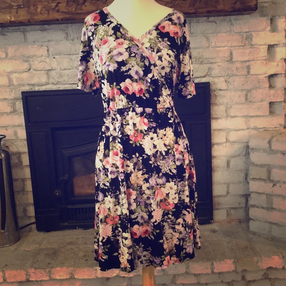 Agnes & Dora NIGHTINGALE DRESS - Picture 1 of 4